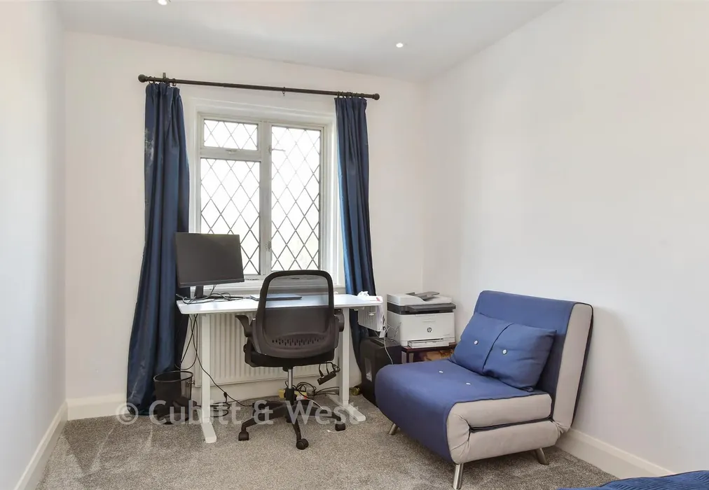 Bedroom 4 - Old Shoreham Road, Hove, East Sussex - Wards of Kent