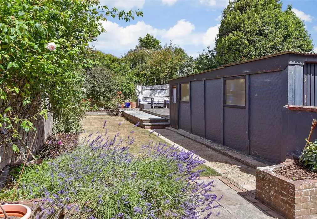 Rear Garden - Old Shoreham Road, Hove, East Sussex - Wards of Kent