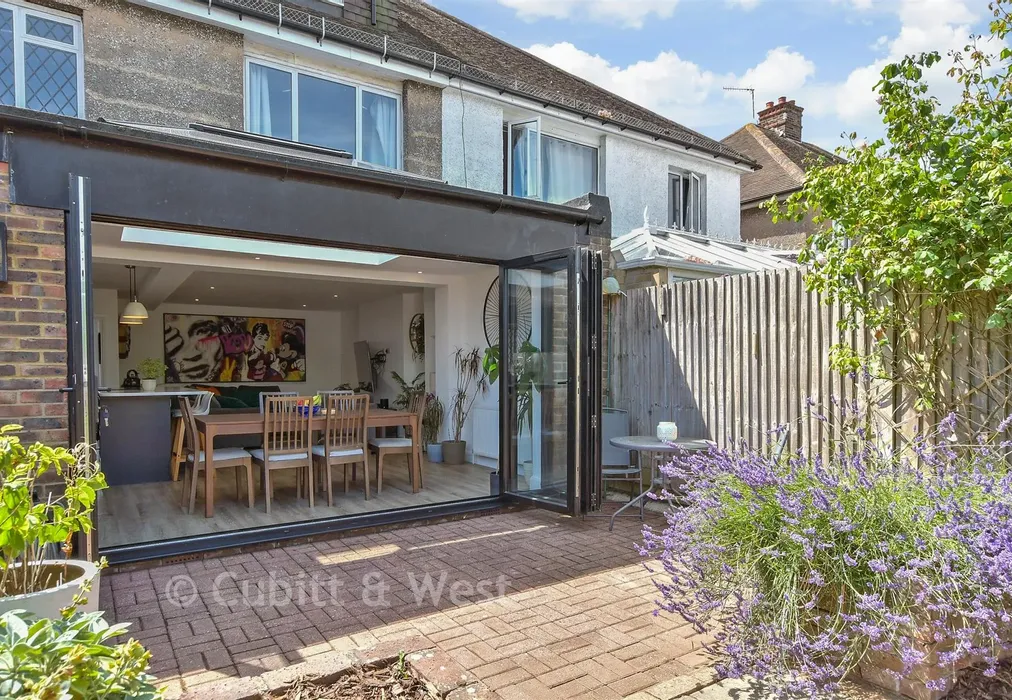 External Lifestyle Photograph - Old Shoreham Road, Hove, East Sussex - Wards of Kent