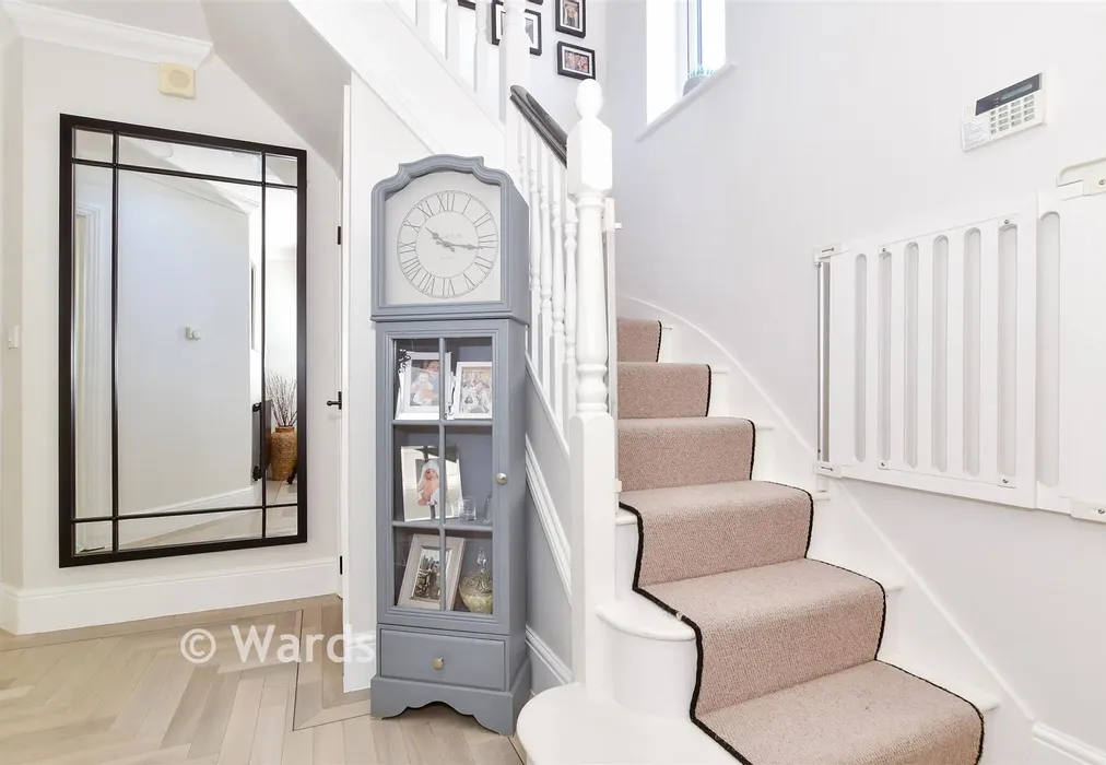 Entrance Hall - Alderwick Grove, Kings Hill, West Malling, Kent - Wards of Kent
