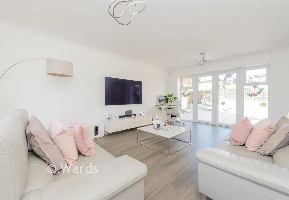 Lounge - Castleridge Drive, Greenhithe, Kent - Wards of Kent