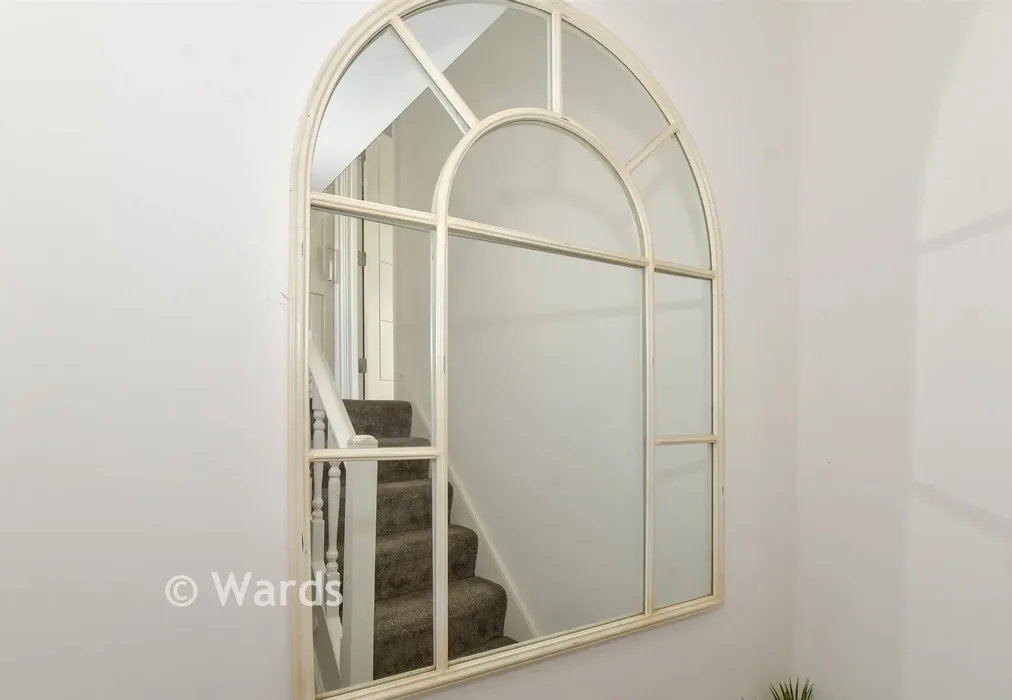 Internal Lifestyle Photograph - Athelstan Road, Folkestone, Kent - Wards of Kent
