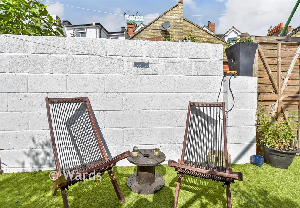 External Lifestyle Photograph - Athelstan Road, Folkestone, Kent - Wards of Kent