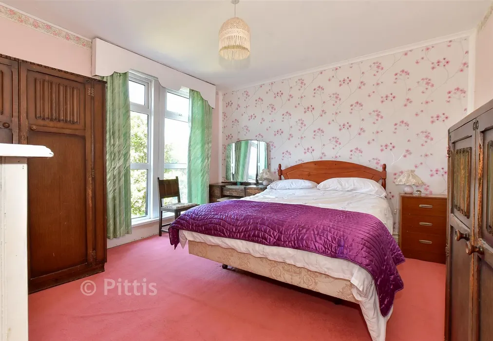 Bedroom 1 - Guyers Road, Freshwater, Isle of Wight - Wards of Kent