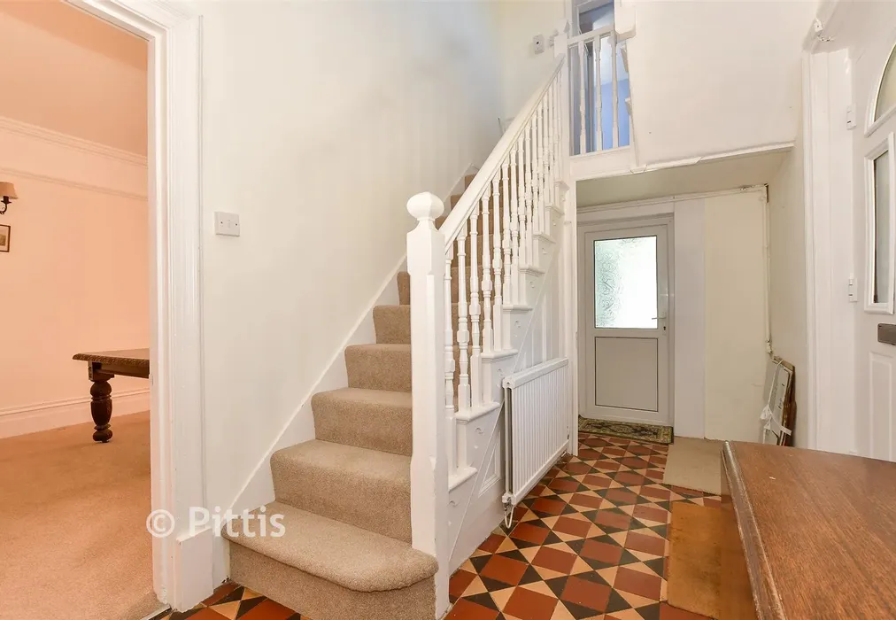 Internal Lifestyle Photograph - Guyers Road, Freshwater, Isle of Wight - Wards of Kent