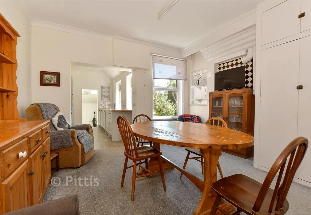 Dining Room - Guyers Road, Freshwater, Isle of Wight - Wards of Kent