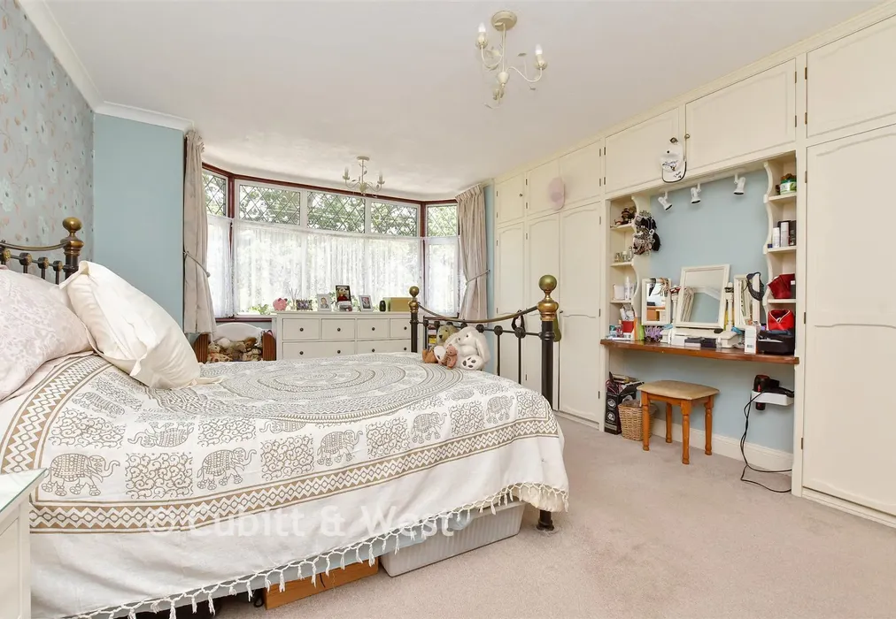 Bedroom 1 - Glenthorne Avenue, Croydon, Surrey - Wards of Kent