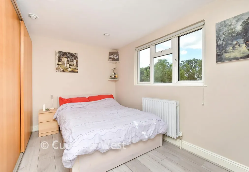 Bedroom 5 - Glenthorne Avenue, Croydon, Surrey - Wards of Kent