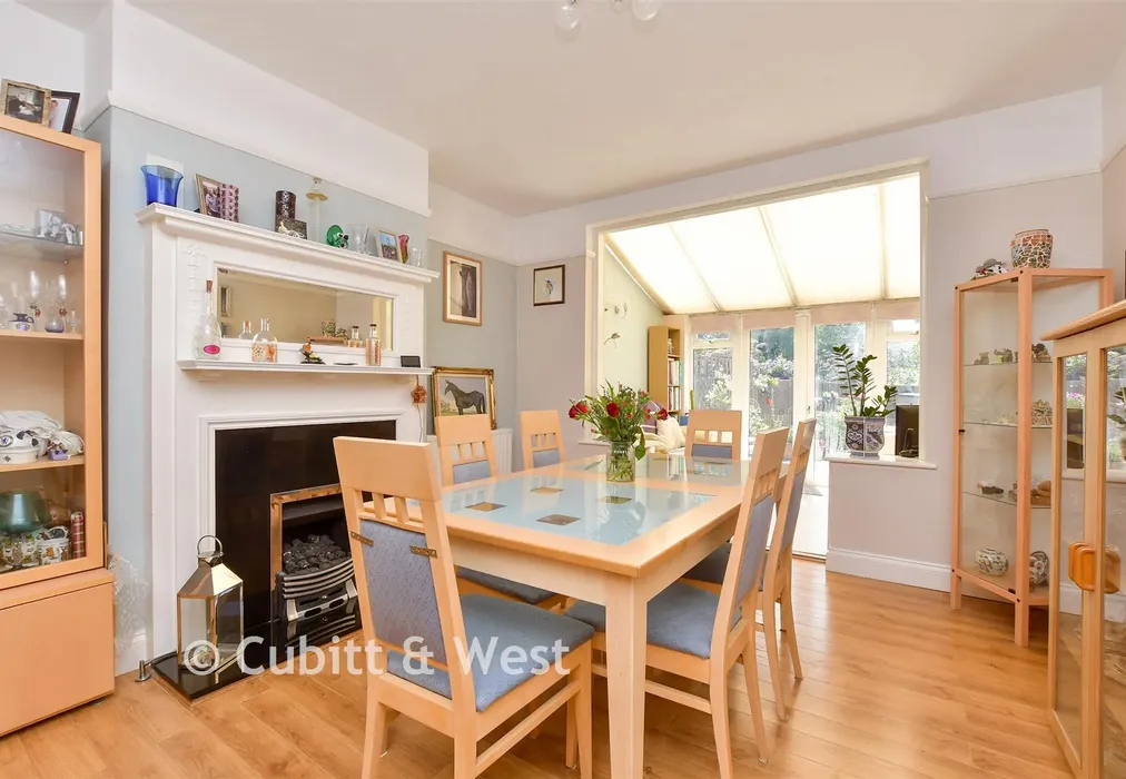 Dining Room - Glenthorne Avenue, Croydon, Surrey - Wards of Kent