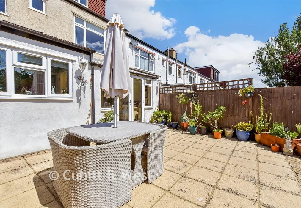 Patio / Decking - Glenthorne Avenue, Croydon, Surrey - Wards of Kent