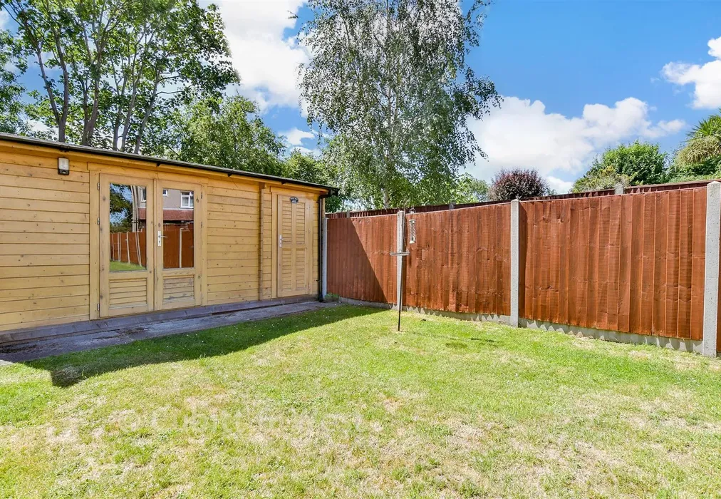 Workshop/Outbuildings - Glenthorne Avenue, Croydon, Surrey - Wards of Kent