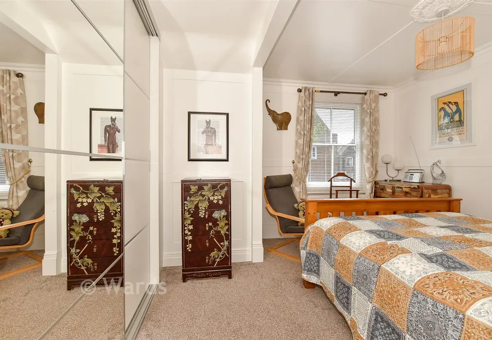 Bedroom 1 - The Street, Ash, Kent - Wards of Kent