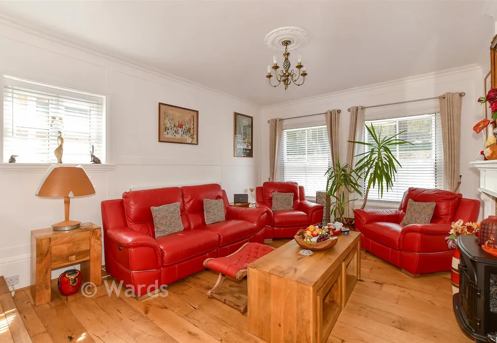 Lounge - The Street, Ash, Kent - Wards of Kent