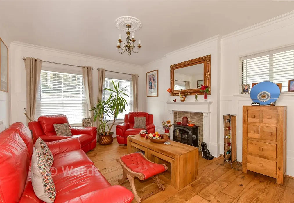 Lounge - The Street, Ash, Kent - Wards of Kent