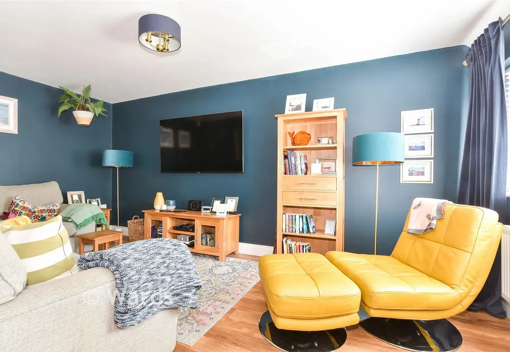 Lounge - Cripple Street, Maidstone, Kent - Wards of Kent