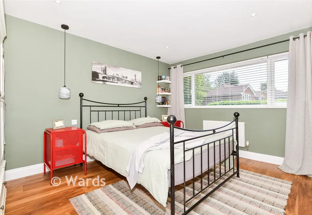 Bedroom 2 - Cripple Street, Maidstone, Kent - Wards of Kent
