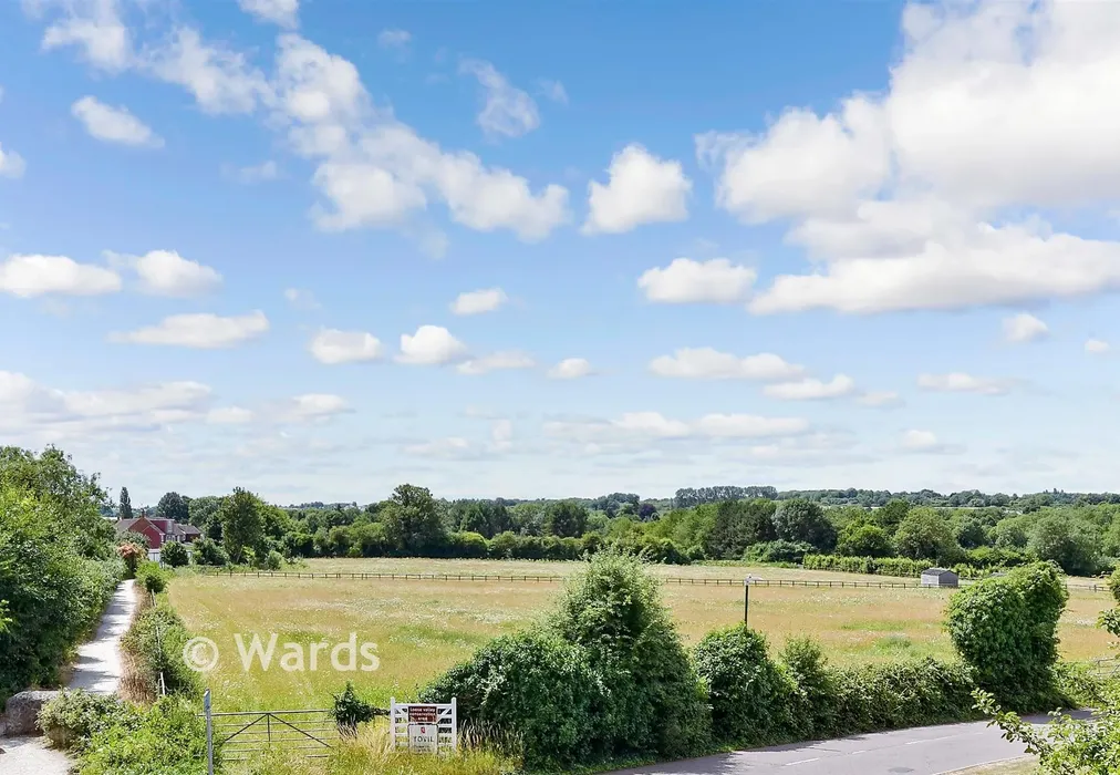 Views To Front - Cripple Street, Maidstone, Kent - Wards of Kent