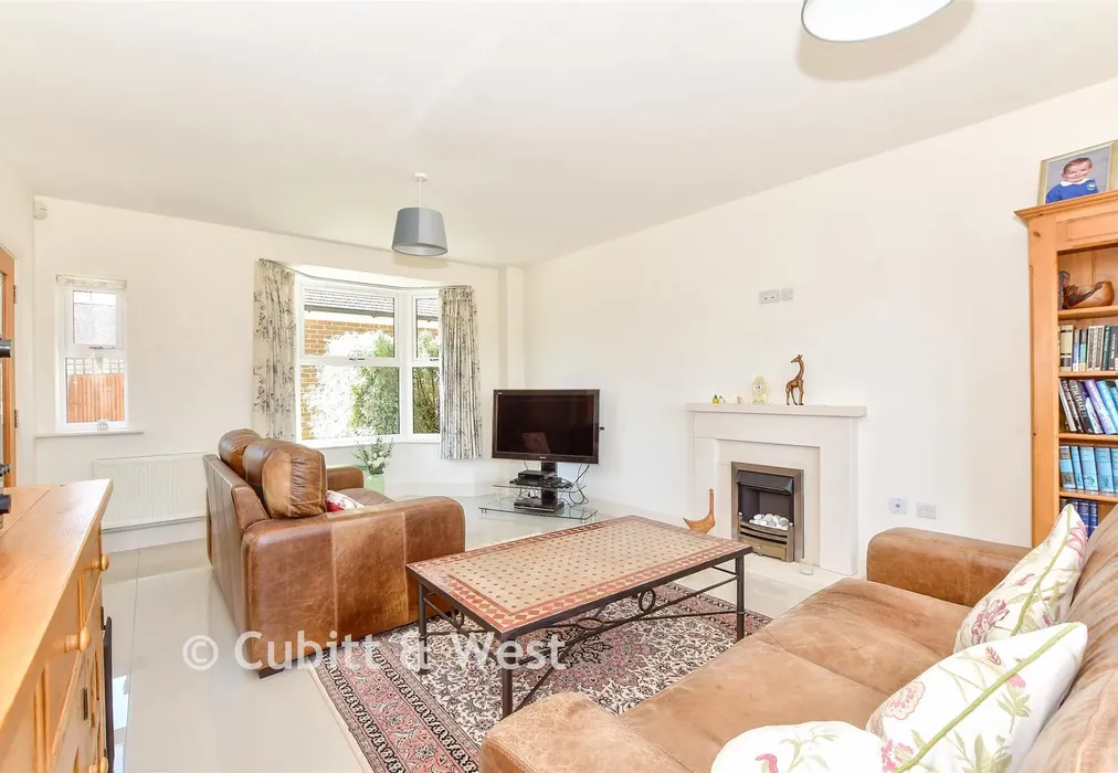 Sitting Room - Oakford Park, Halnaker, West Sussex - Wards of Kent