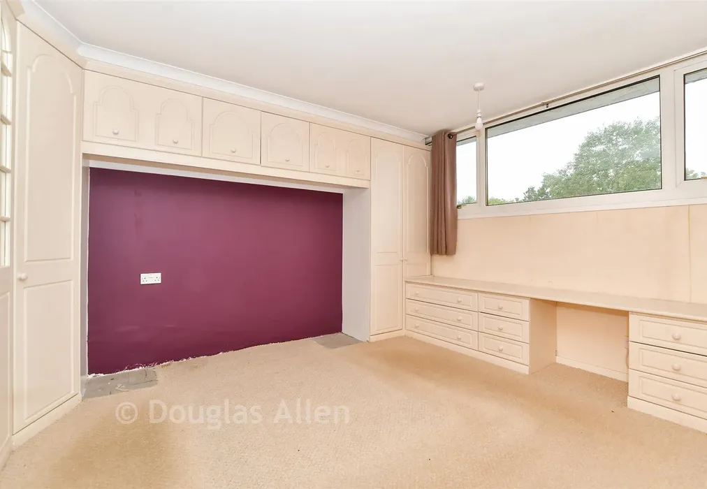 Bedroom 1 - Gun Hill Place, Basildon, Essex - Wards of Kent