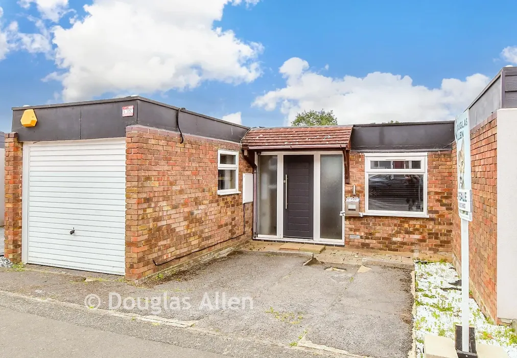 Front Web - Gun Hill Place, Basildon, Essex - Wards of Kent
