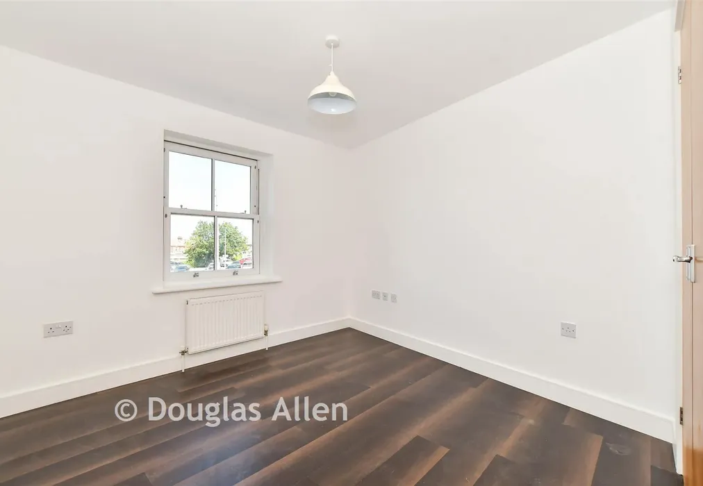 Bedroom 1 - William Hunter Way, Brentwood, Essex - Wards of Kent