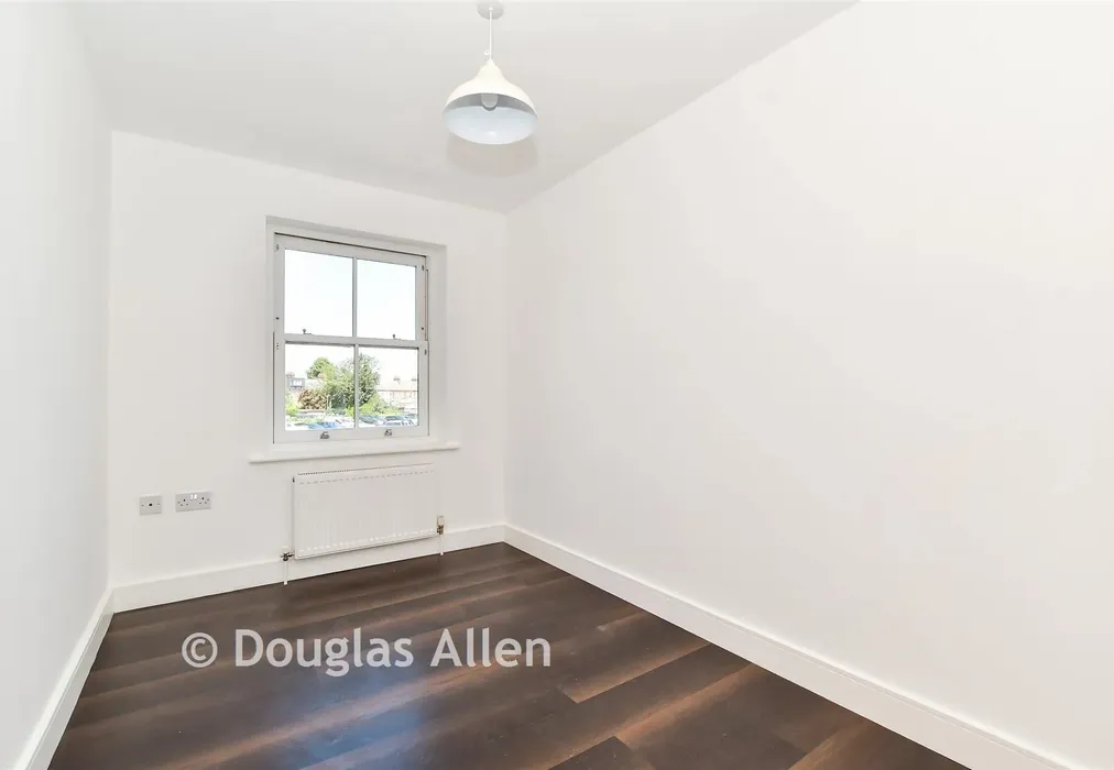 Bedroom 2 - William Hunter Way, Brentwood, Essex - Wards of Kent