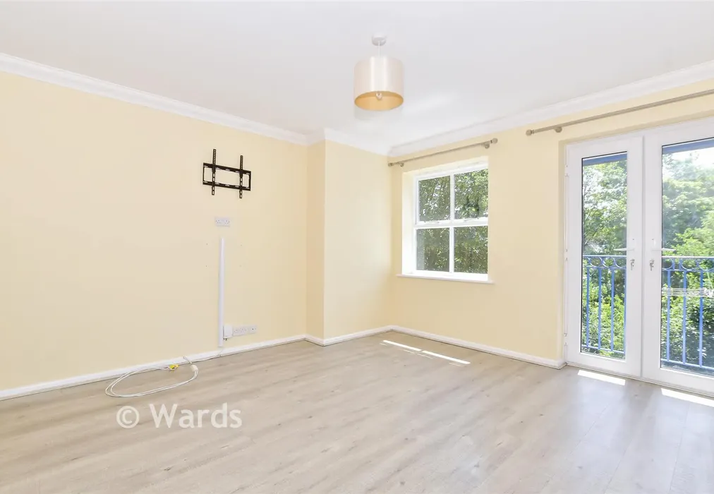 Lounge - River Bank Close, Maidstone, Kent - Wards of Kent