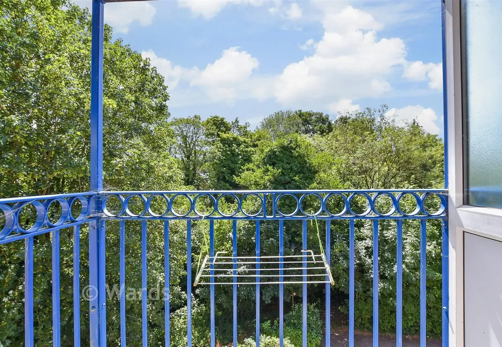 Balcony / Terrace - River Bank Close, Maidstone, Kent - Wards of Kent