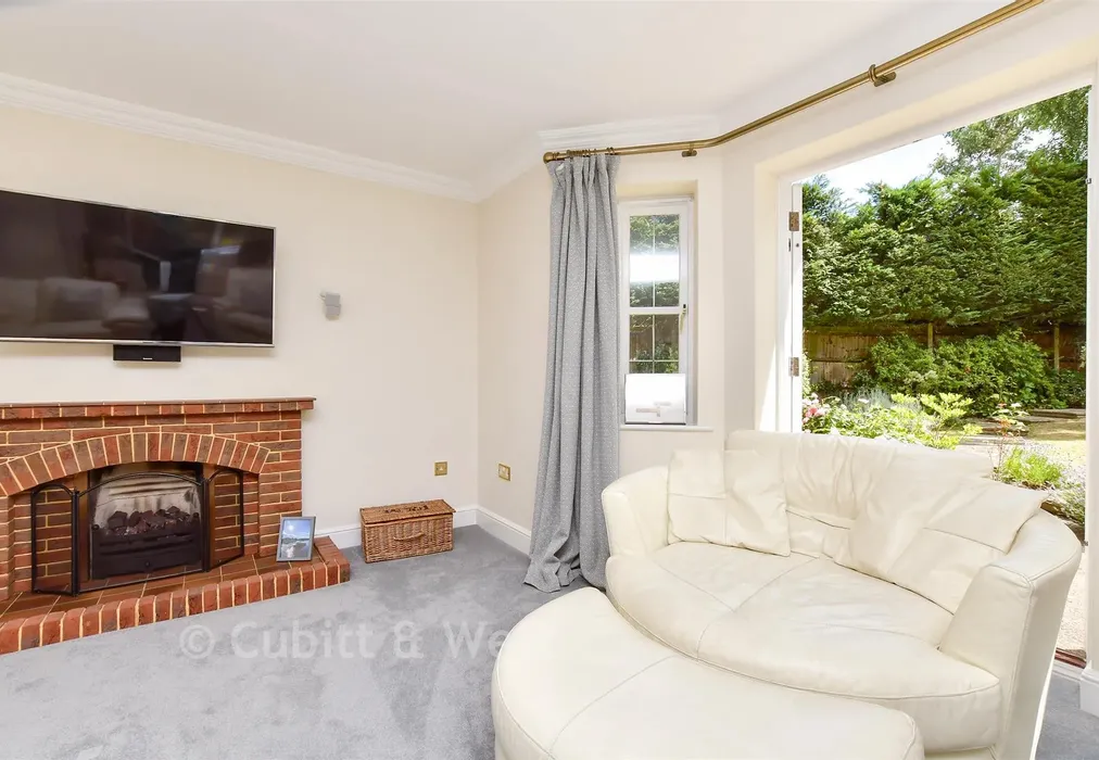 Lounge - Reigate Road, Leatherhead, Surrey - Wards of Kent