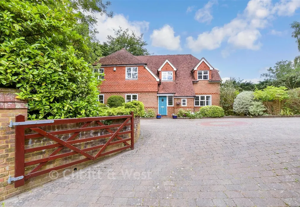 Street View - Reigate Road, Leatherhead, Surrey - Wards of Kent