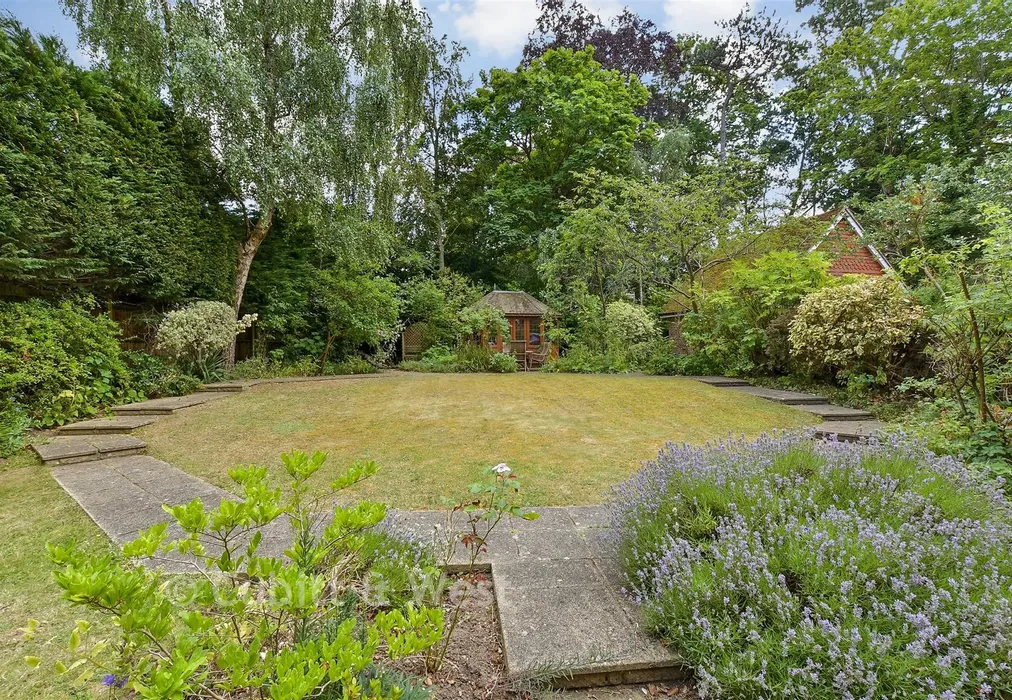 Rear Garden - Reigate Road, Leatherhead, Surrey - Wards of Kent