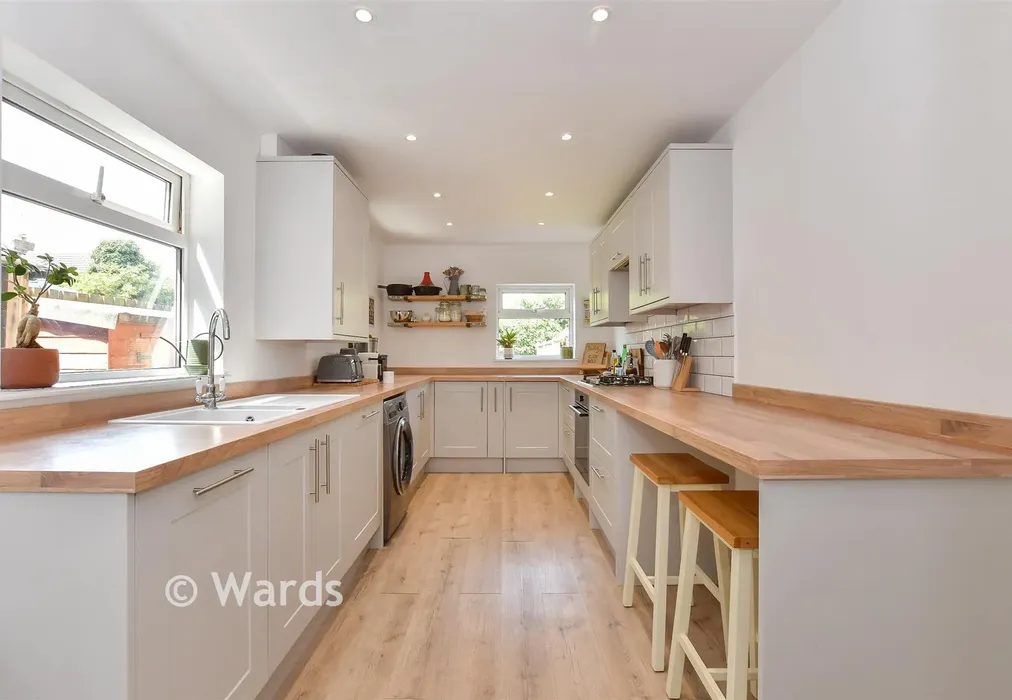 Kitchen - Cavendish Road, Herne Bay, Kent - Wards of Kent