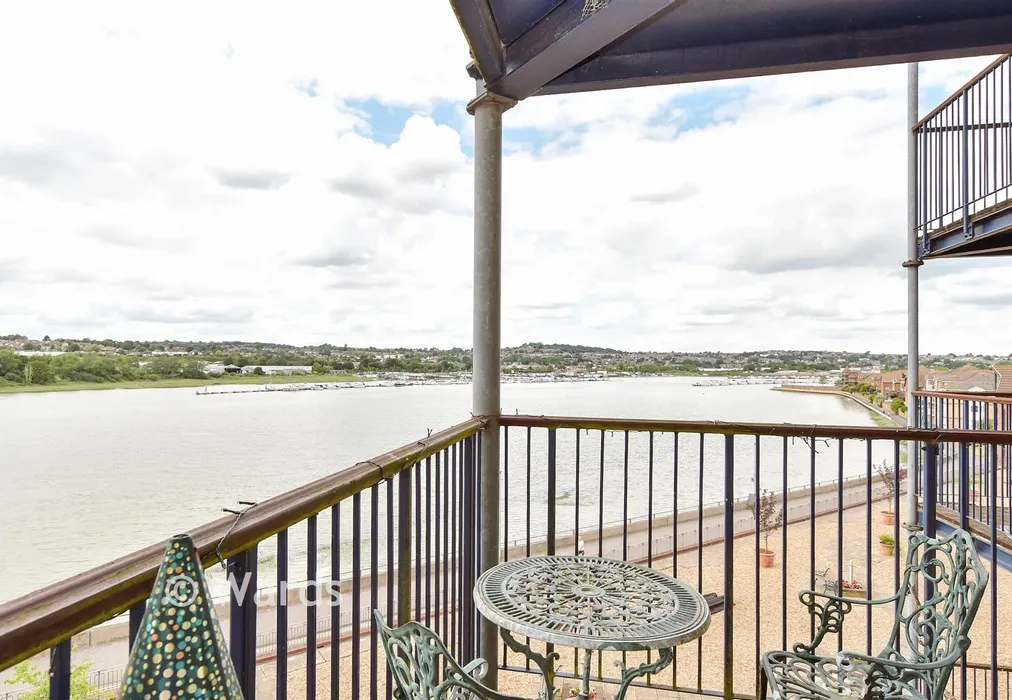 Balcony - Valetta Way, Rochester, Kent - Wards of Kent