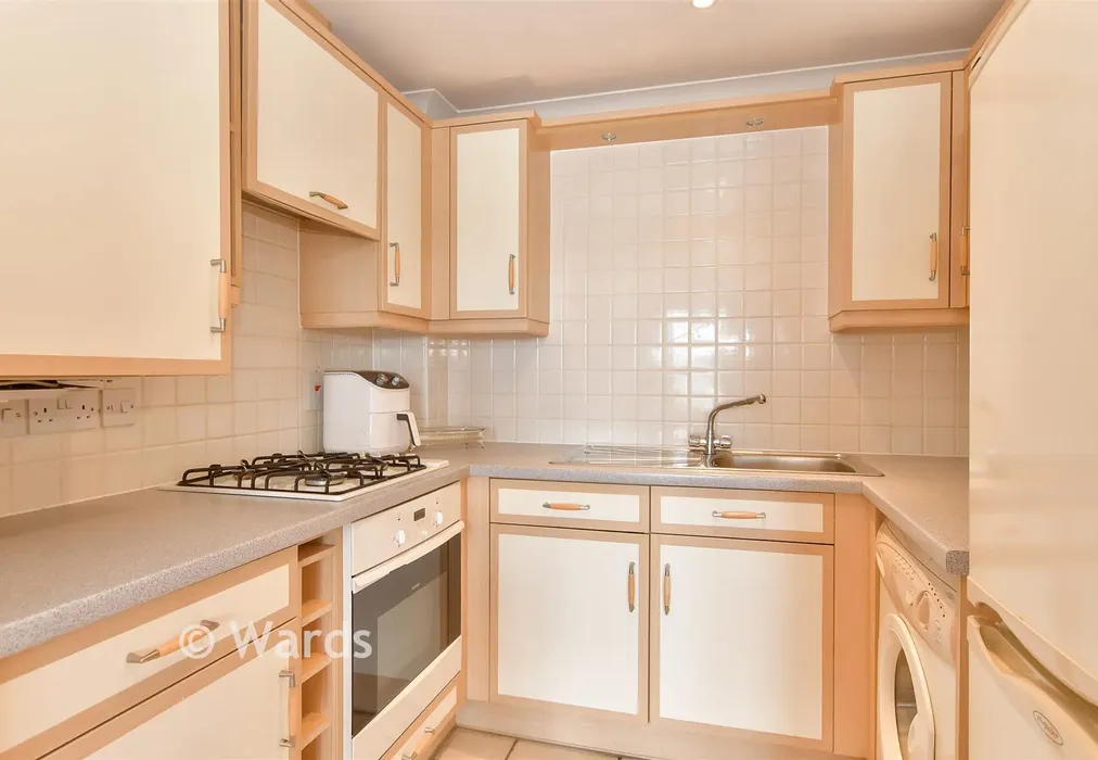 Kitchen - Valetta Way, Rochester, Kent - Wards of Kent