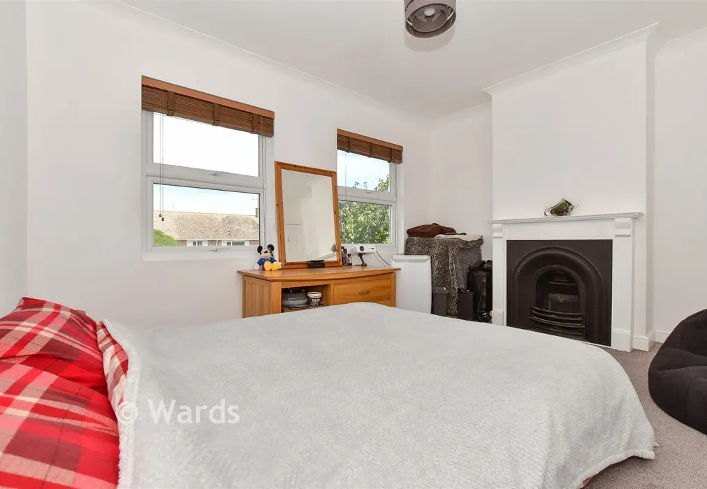 Bedroom 1 - Plough Lane, Whitstable, Kent - Wards of Kent