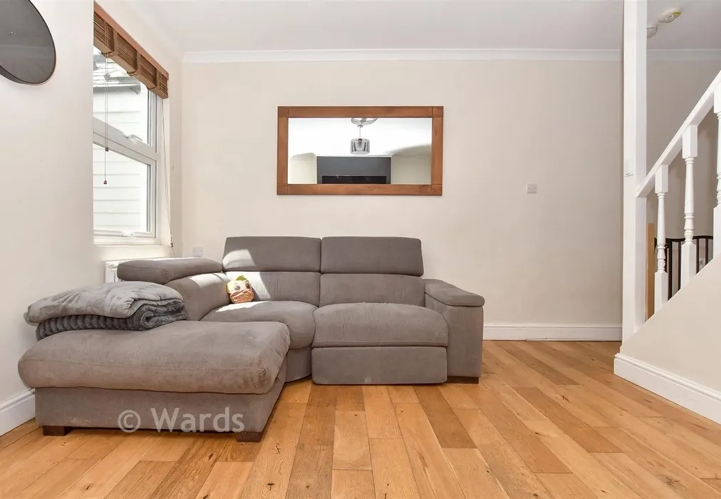 Internal Lifestyle Photograph - Plough Lane, Whitstable, Kent - Wards of Kent