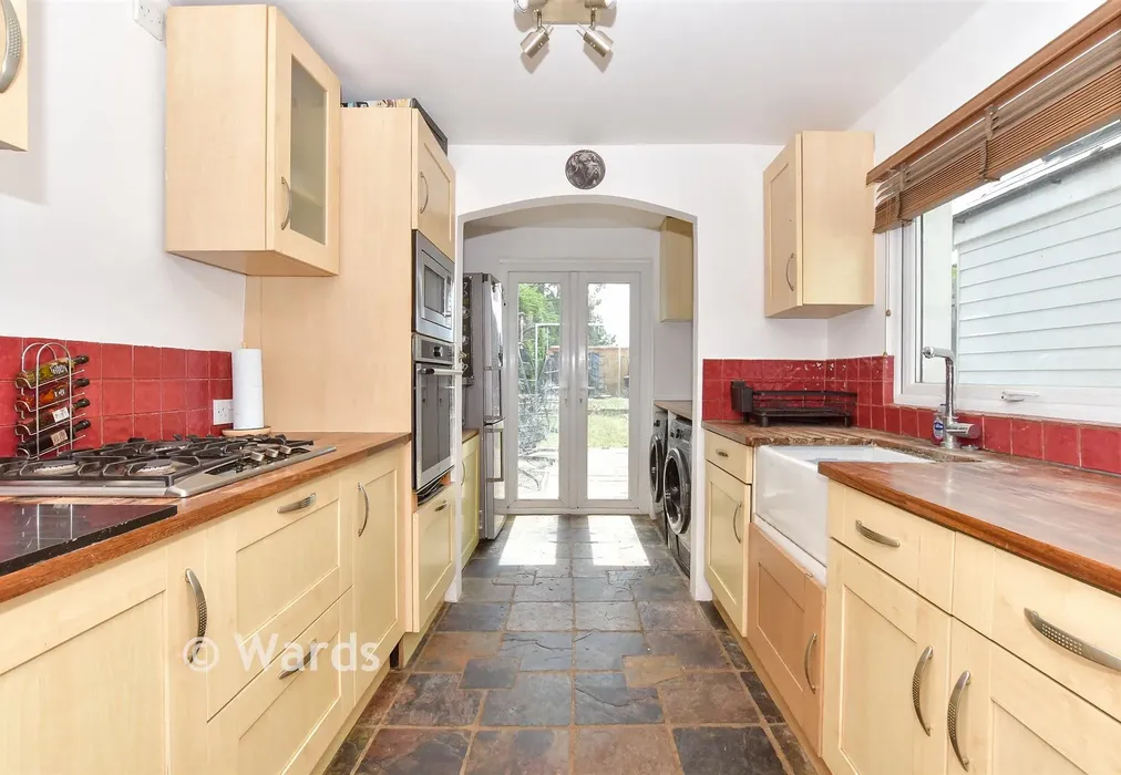 Kitchen - Plough Lane, Whitstable, Kent - Wards of Kent