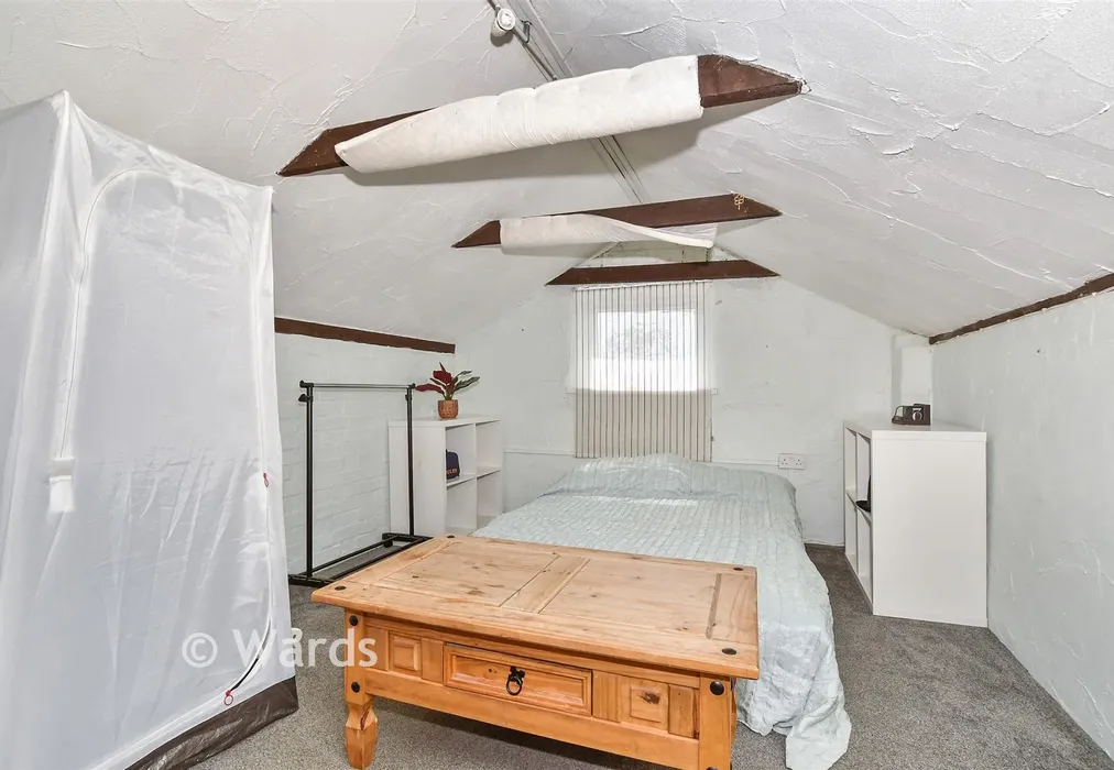 Workshop/Outbuildings - Hartnup Street, Maidstone, Kent - Wards of Kent