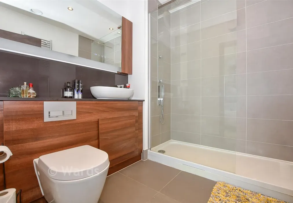 En-Suite Shower Room - Waterhouse Avenue, Maidstone, Kent - Wards of Kent