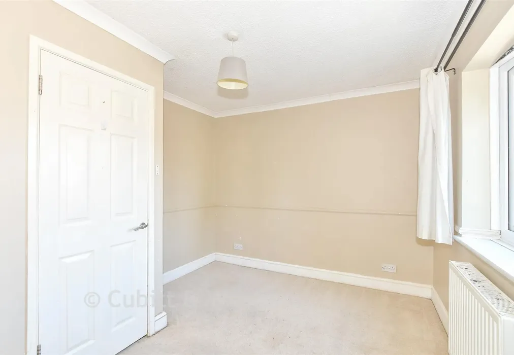 Bedroom 2 - Castle Rise, Uckfield, East Sussex - Wards of Kent