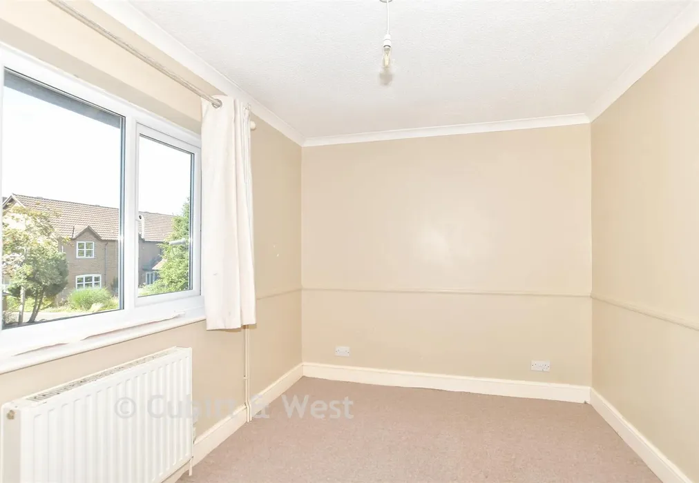 Bedroom 3 - Castle Rise, Uckfield, East Sussex - Wards of Kent