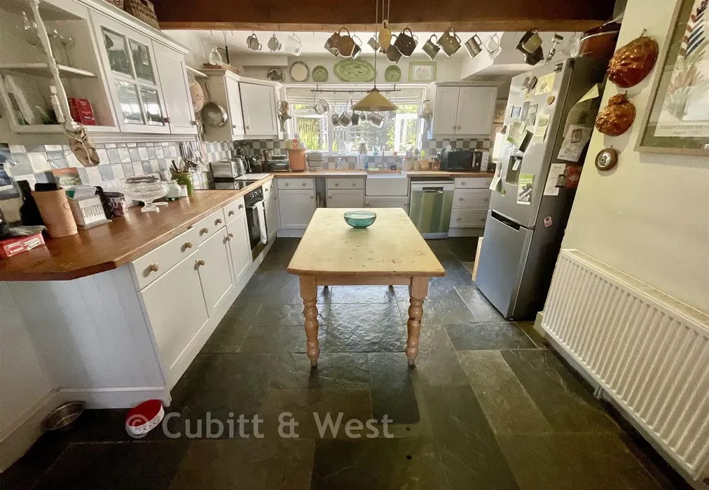 Kitchen - Fairwarp, Uckfield, East Sussex - Wards of Kent