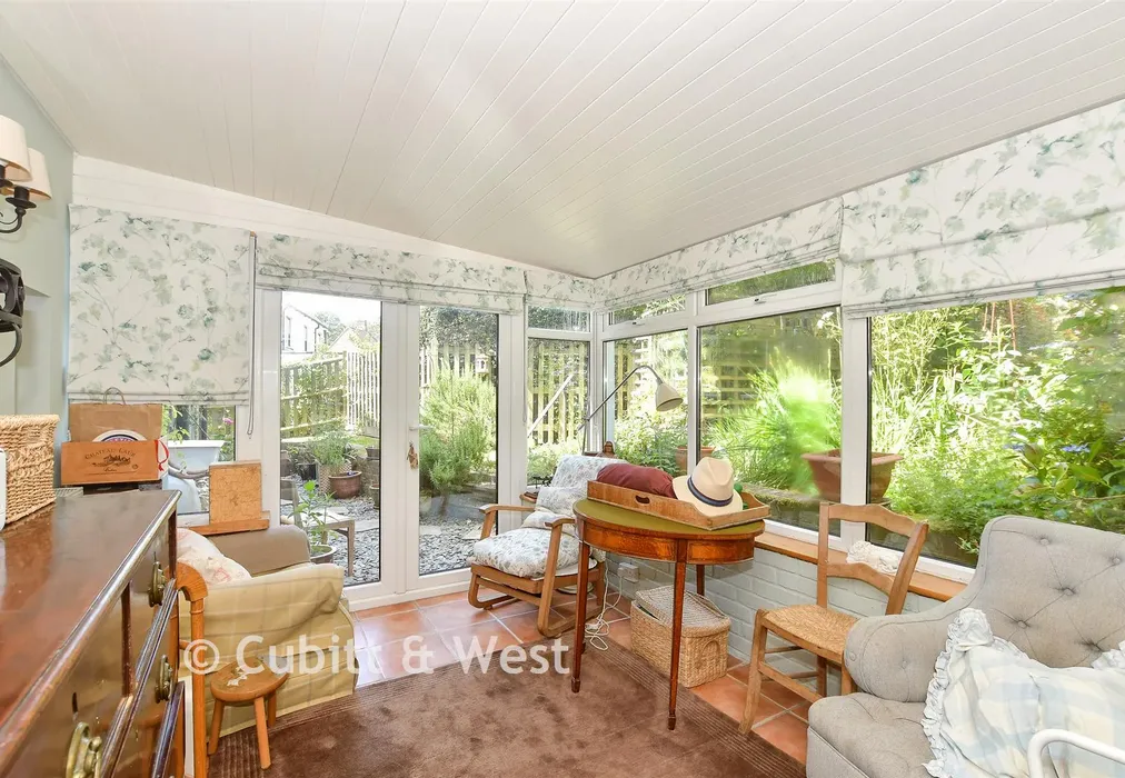 Garden Room - Fairwarp, Uckfield, East Sussex - Wards of Kent