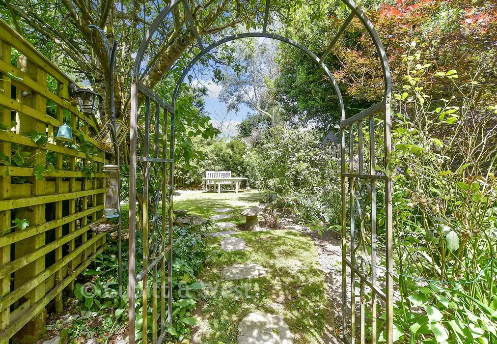 Rear Garden - Fairwarp, Uckfield, East Sussex - Wards of Kent