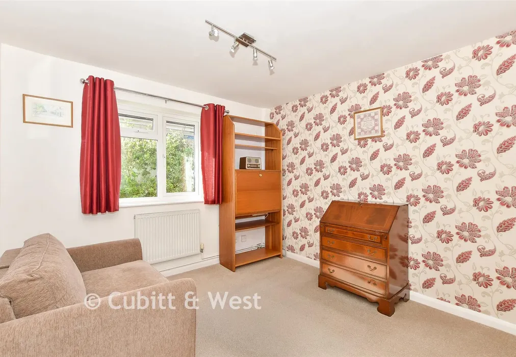 Bedroom 2 - Linden Avenue, East Grinstead, West Sussex - Wards of Kent