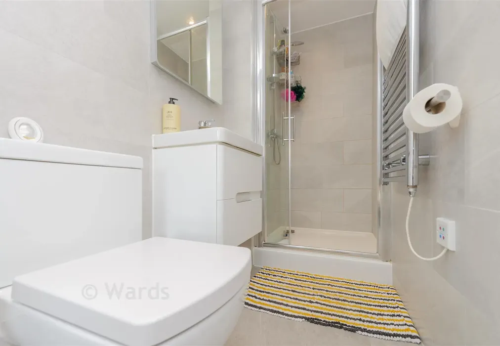En-Suite Shower Room - John Street, Rochester, Kent - Wards of Kent