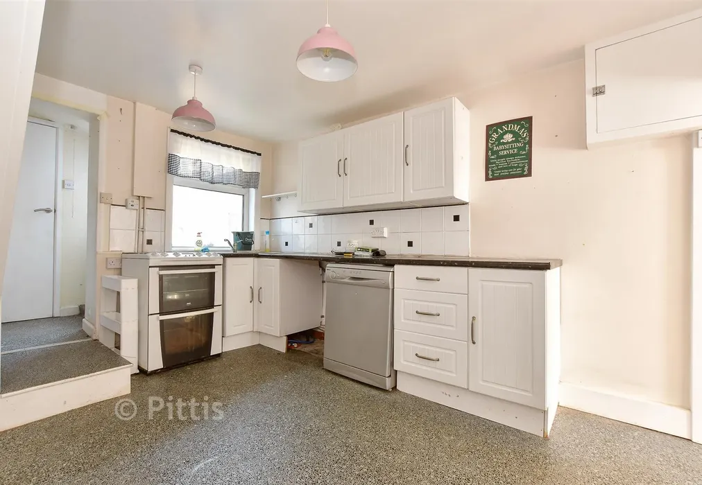 Kitchen/ Dining Room - Albert Street, Cowes, Isle of Wight - Wards of Kent