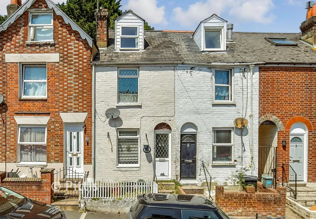 External (Web)* - Albert Street, Cowes, Isle of Wight - Wards of Kent