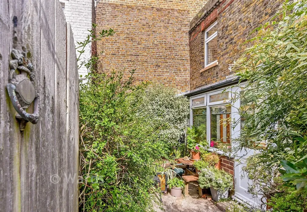 Lifestyle Photo... - High Street, Broadstairs, Kent - Wards of Kent
