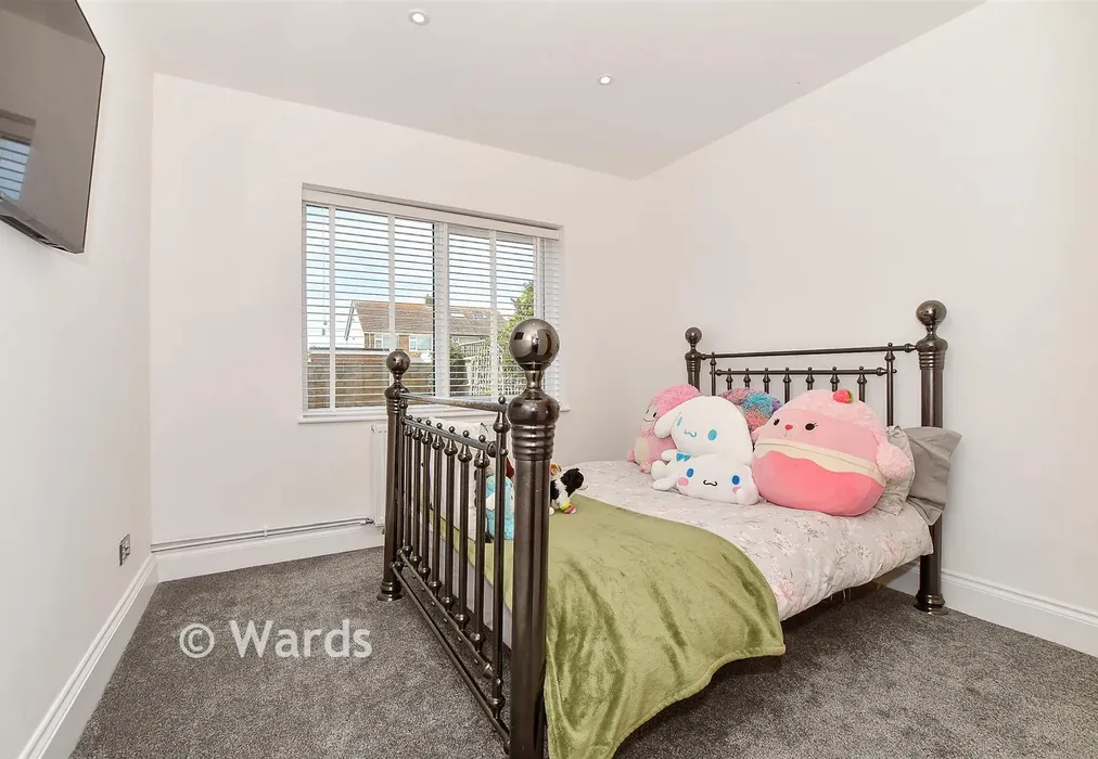 Bedroom 5 - The Parade, Greatstone, Kent - Wards of Kent